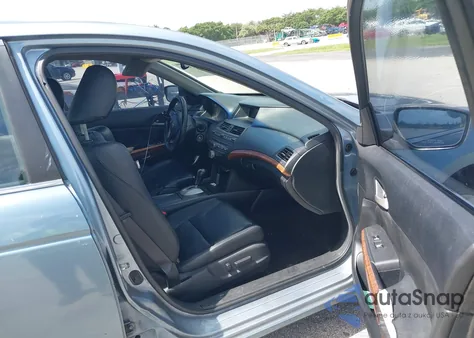 2011 Honda Accord 3.5 Ex-L from USA, damaged, VIN 1HGCP3F82BA014374